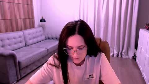 Snapshot of amazingeyes89 chatting on 19, 4, 2026 Izza online show from 19, 4, 2026