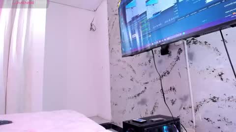 Snapshot of ambaar5 chatting on 8, 10, 2025 Sara online show from 8, 10, 2025