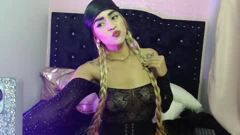 ambar rouxee online show from 13, 1, 2026