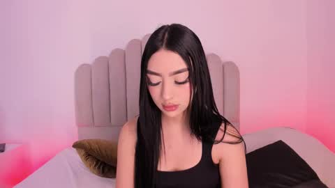 ambarevans_ online show from 26, 11, 2025