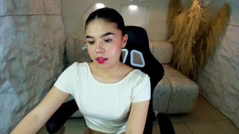 Ambarina online show from 5, 10, 2025