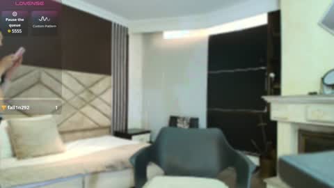 Ambar Ross online show from 10, 12, 2024