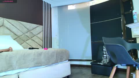 Ambar Ross online show from 20, 1, 2025