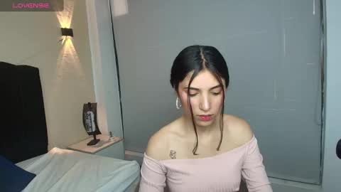 Ambar Ross online show from 29, 9, 2025