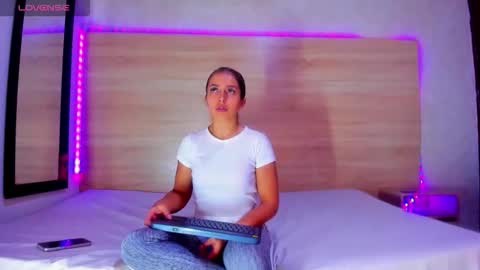 Snapshot of ambarvioletcm chatting on 23, 3, 2026 ambarvioletcm online show from 23, 3, 2026