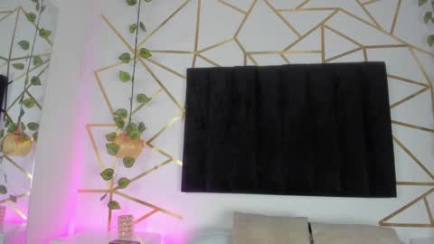 Amber online show from 30, 1, 2025