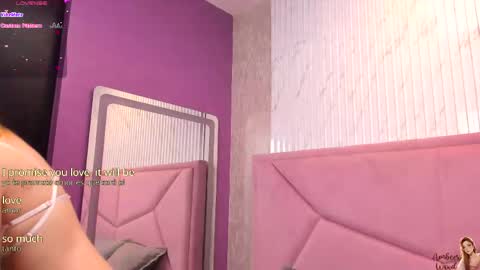 Snapshot of ambeerrwood_ chatting on 20, 3, 2026 . Amber Wood . online show from 20, 3, 2026
