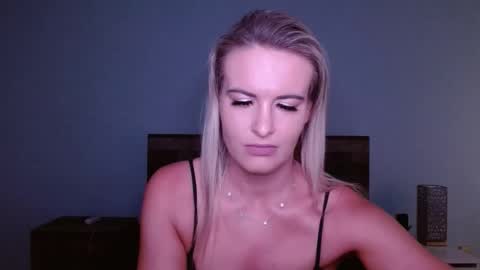 Snapshot of amber__xoxo chatting on 20, 4, 2026 Amber online show from 20, 4, 2026