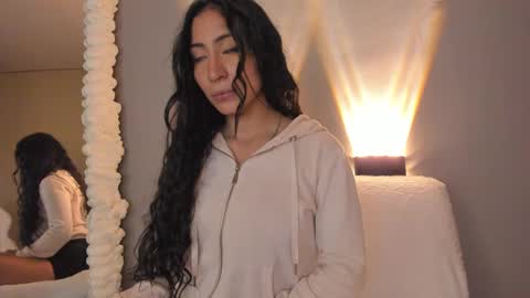 amber_curly online show from 8, 1, 2025