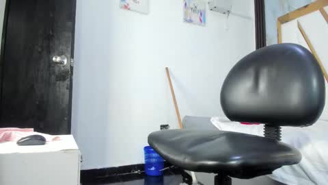 Snapshot of amber_diior chatting on 7, 3, 2025 Amber online show from 7, 3, 2025