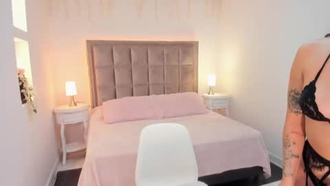 Snapshot of amber_ink chatting on 17, 10, 2025 amber_ink online show from 17, 10, 2025