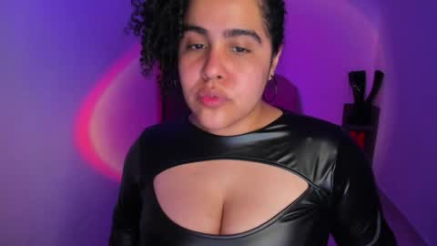 Snapshot of amber_smith20 chatting on 15, 4, 2026 find me here --- online show from 15, 4, 2026