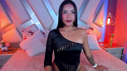Snapshot of amber_villalobos chatting on 6, 3, 2025 Tell me Amber online show from 6, 3, 2025
