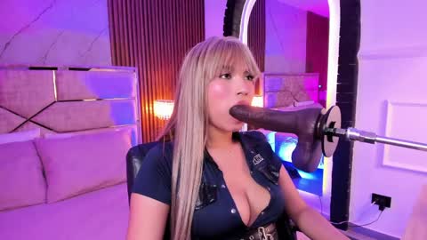 Snapshot of amberashford chatting on 19, 5, 2026 Amber Ashford online show from 19, 5, 2026