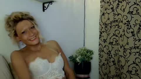 Kaligirll online show from 18, 7, 2026