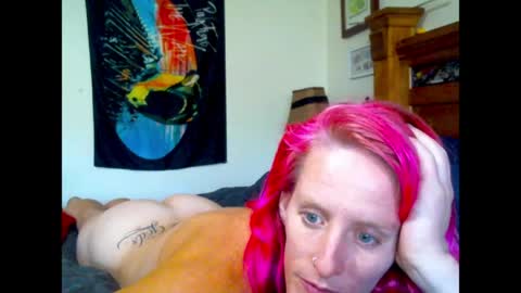 Snapshot of ambrosiascarlett chatting on 16, 4, 2026 CumPrincess online show from 16, 4, 2026