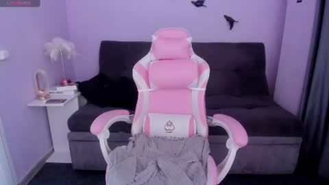 Snapshot of ameli18 chatting on 28, 7, 2026 ameli18 online show from 28, 7, 2026