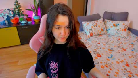 Snapshot of ameli_moon chatting on 21, 4, 2026 Eileen online show from 21, 4, 2026