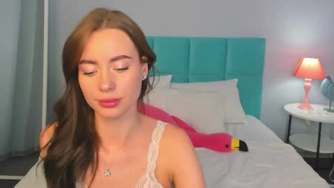 Snapshot of ameli_povilainn chatting on 22, 10, 2025 Ameli online show from 22, 10, 2025