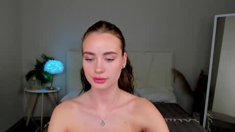 Snapshot of ameli_povilainn chatting on 24, 10, 2025 Ameli online show from 24, 10, 2025