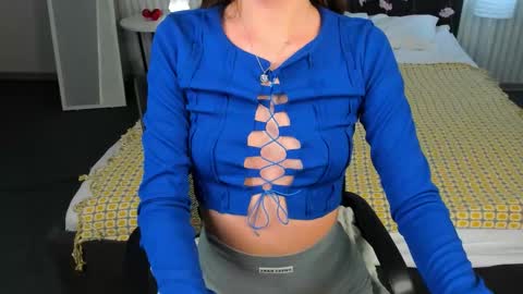 Snapshot of ameli_povilainn chatting on 3, 11, 2025 Ameli online show from 3, 11, 2025