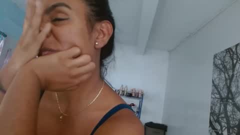 Snapshot of amelia_2023 chatting on 8, 9, 2025 amelia online show from 8, 9, 2025