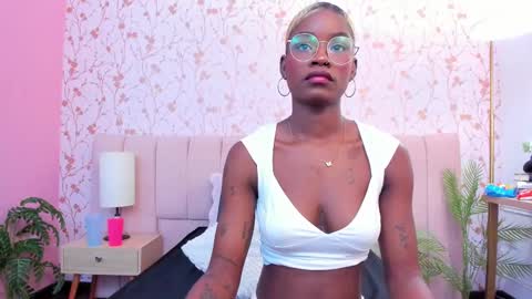 Amelia Adams online show from 19, 11, 2025