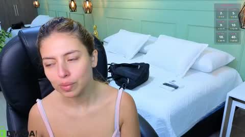 Snapshot of amelia_chillvibes chatting on 18, 9, 2025 AMELIA online show from 18, 9, 2025