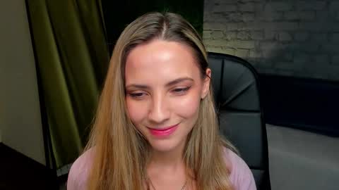 Snapshot of amelia_meili chatting on 27, 11, 2025 amelia_meili online show from 27, 11, 2025