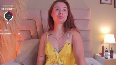 Snapshot of amelia_saenz_ chatting on 5, 4, 2026 Amelia online show from 5, 4, 2026