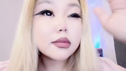 Snapshot of amelia_sunlight chatting on 5, 3, 2025 Amelia online show from 5, 3, 2025