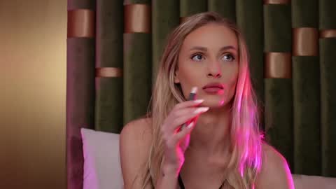 Snapshot of ameliaangell chatting on 16, 1, 2025 Amelia online show from 16, 1, 2025