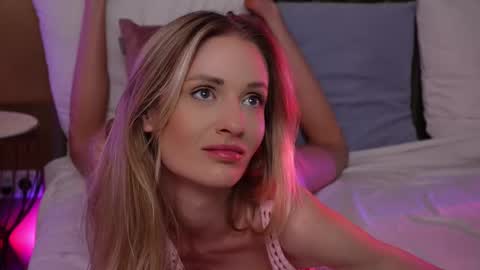 Snapshot of ameliaangell chatting on 25, 2, 2025 Amelia online show from 25, 2, 2025