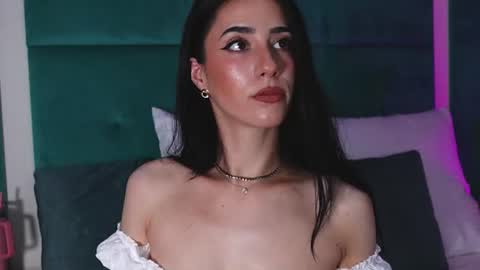 Snapshot of ameliajuney chatting on 10, 6, 2026 AmeliaJune online show from 10, 6, 2026