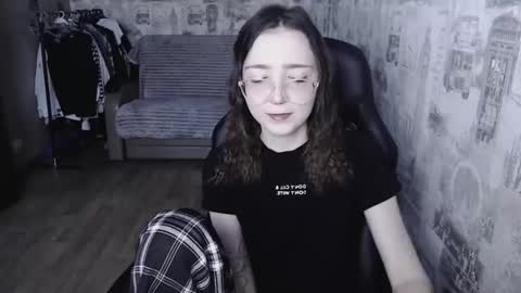 Snapshot of ameliakamishiro chatting on 5, 1, 2025 Amelia online show from 5, 1, 2025