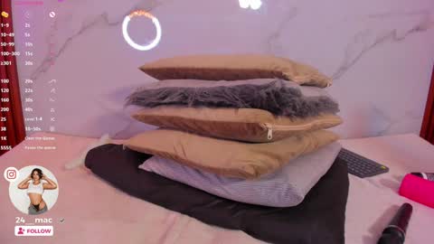 Snapshot of amelie_leigh chatting on 21, 1, 2025 Alejandra online show from 21, 1, 2025