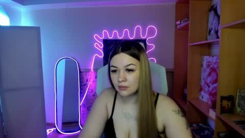 Snapshot of ameliepeach chatting on 25, 4, 2026 Amelie online show from 25, 4, 2026