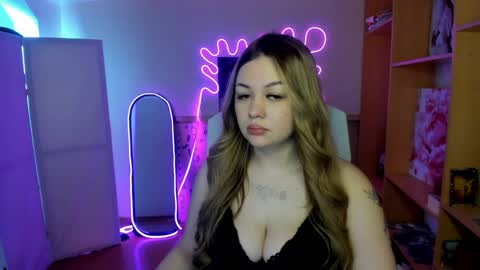 Snapshot of ameliepeach chatting on 26, 4, 2026 Amelie online show from 26, 4, 2026