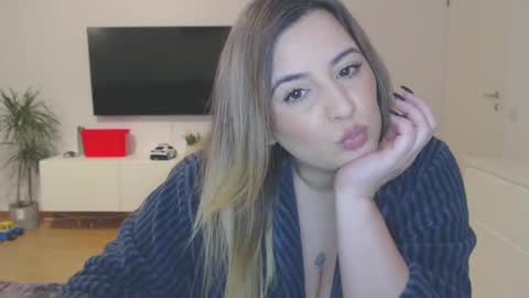 ameliesander online show from 13, 12, 2024