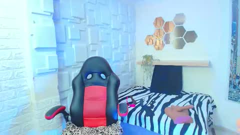 Amell Thomson online show from 16, 1, 2026