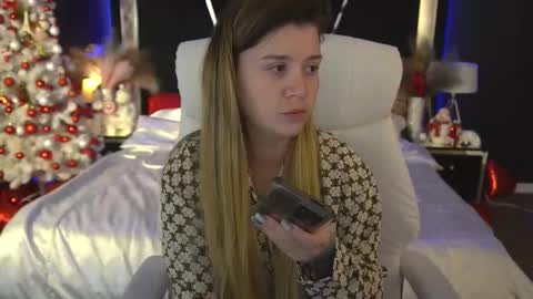 amellymillyy online show from 21, 12, 2025