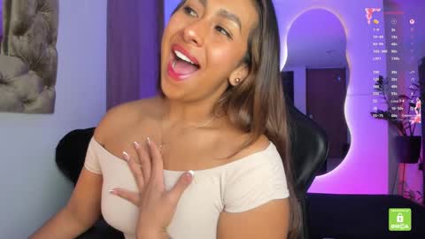 Snapshot of amelyamann chatting on 21, 9, 2025          online show from 21, 9, 2025