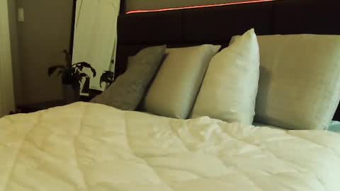 HOT white  naughty leo  xxx online show from 7, 2, 2025