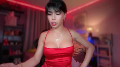 Snapshot of amethyst_ts chatting on 13, 4, 2026 AMETHYST look at my BIO online show from 13, 4, 2026
