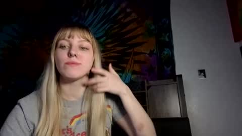 Snapshot of amethystmoon18 chatting on 5, 3, 2026 amethystmoon18 online show from 5, 3, 2026