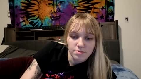 Snapshot of amethystmoon18 chatting on 5, 3, 2026 amethystmoon18 online show from 5, 3, 2026