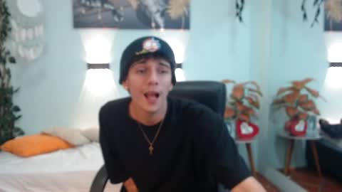 Snapshot of amethystshadow chatting on 4, 4, 2026 amethystshadow online show from 4, 4, 2026