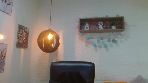 Snapshot of amethystshadow chatting on 19, 4, 2026 amethystshadow online show from 19, 4, 2026