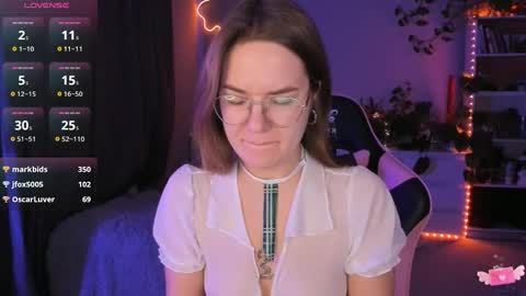 Snapshot of ami_amour_ chatting on 16, 12, 2024 Hi-hi I am Kate welcome to my sexy room online show from 16, 12, 2024