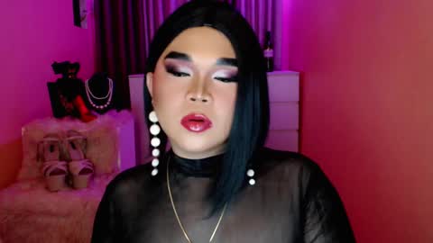 Queen Mireska online show from 5, 1, 2025